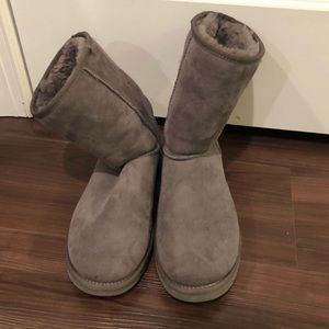 Short Grey Uggs